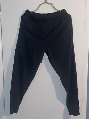 Black Ankle-Length Women's scrub Pants - Comfortable Cropped Fit